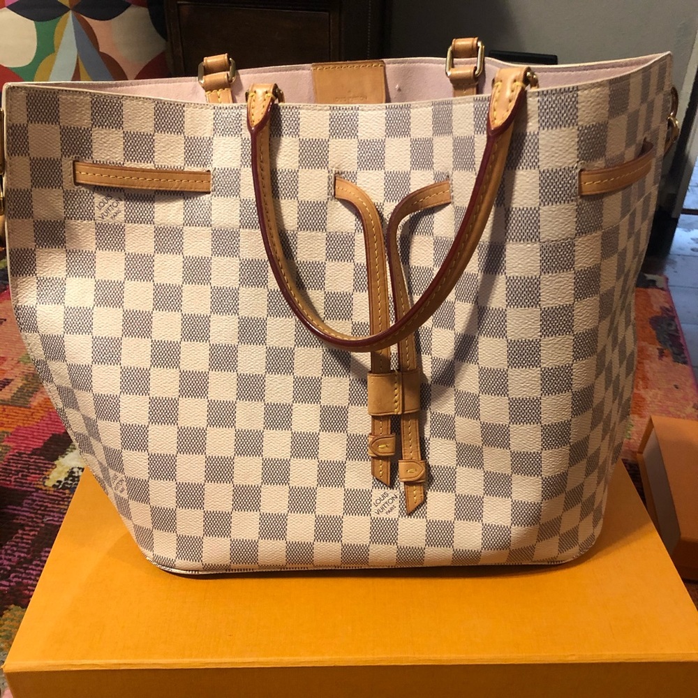 Louis Vuitton Girolata